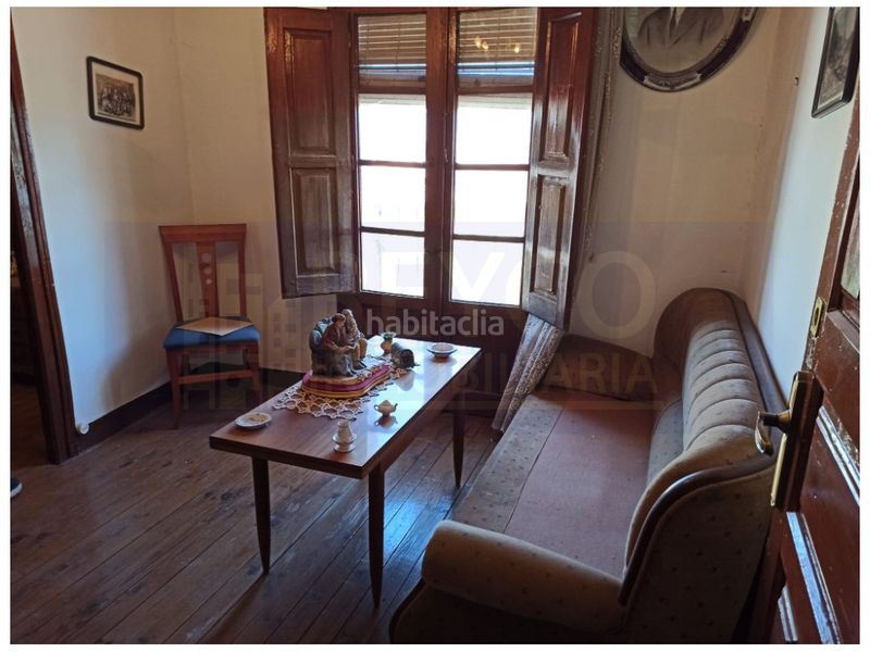 Foto 4a4e3b26-88ad-4fc9-b127-7cd69d520350. Casa amb aparcament a Tricio