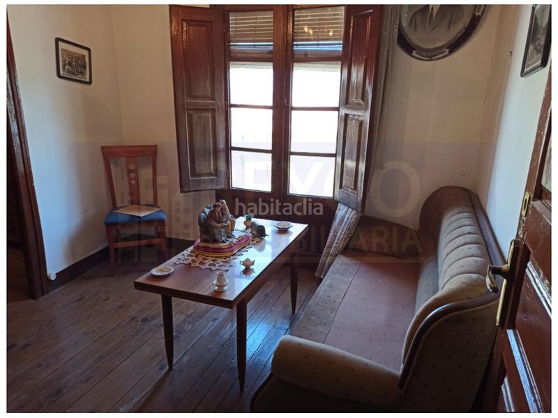 Foto ad49b9ee-1911-4d22-89fe-26f03ff21157. Casa amb aparcament a Tricio