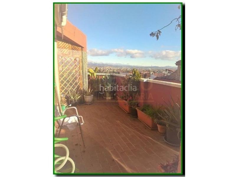 Foto 65b1c2dc-20c1-4966-9804-89ef189f3723. Attico con parcheggio in Lardero
