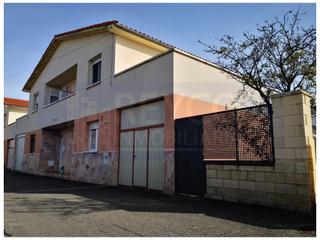 Casa adossada a Cuzcurrita de Río Tirón. Vivienda adosada 3 habitaciones venta cuzcurrita de río tirón