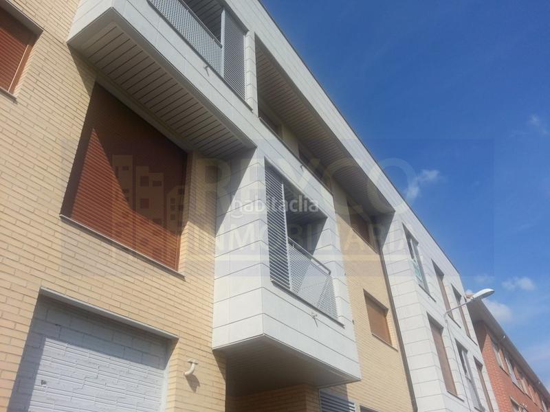 Foto 0c189862-7159-410c-870d-0b1771f123de. Appartamento con parcheggio in Baños de Río Tobía