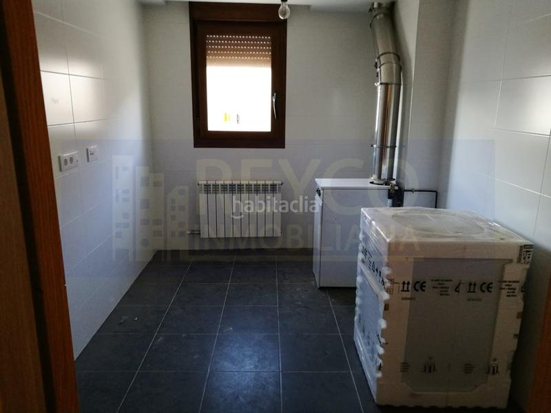 Foto 4d42a75f-eb64-43b8-958f-3813b4ca63ee. Appartamento con parcheggio in Baños de Río Tobía