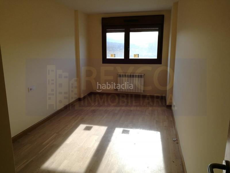 Foto 5a8ee007-2670-430c-9751-014c222b26fa. Appartamento con parcheggio in Baños de Río Tobía