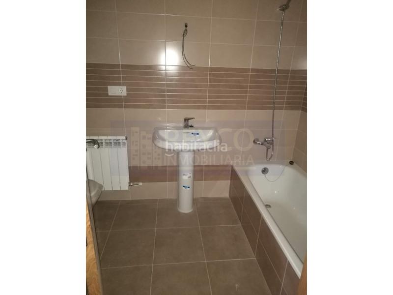 Foto b4228135-ef95-44b4-ae66-6e786ef878d5. Appartamento con parcheggio in Baños de Río Tobía