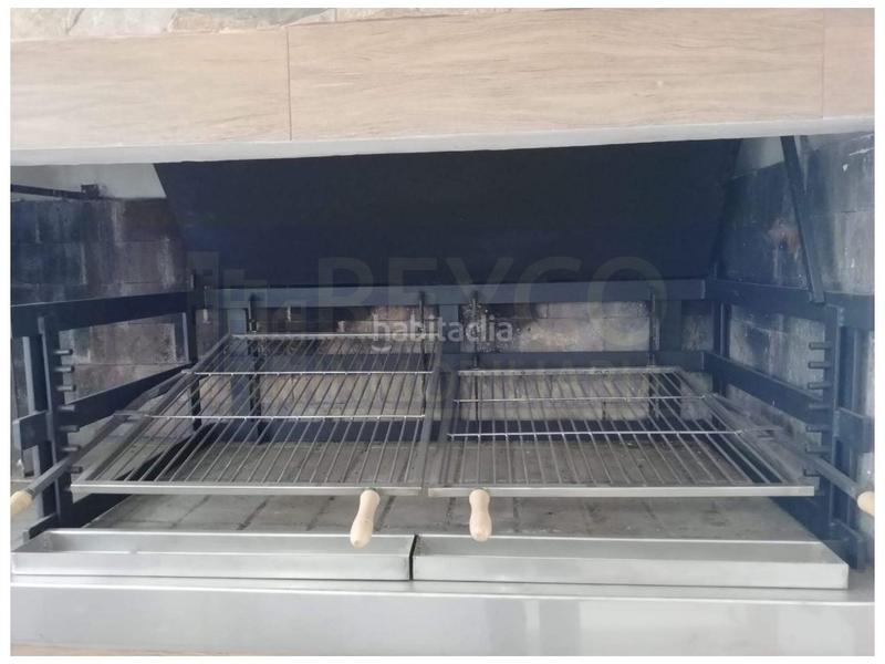 Foto 7d532735-7c00-4e66-841b-2a4e9a7d64cf. Local commercial dans Sotés