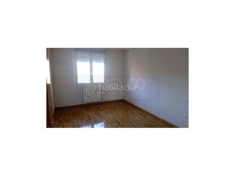 Foto 3b3c25d3-7152-45da-90f9-e406058ebd19. Maison jumelée avec parking dans Uruñuela