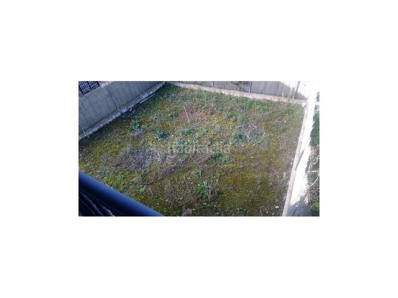 Foto 478a90d8-4329-46f9-94c9-14eb820c6252. Maison jumelée avec parking dans Uruñuela