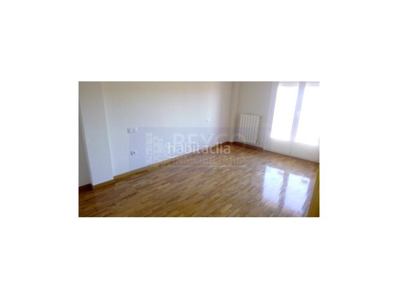 Foto 7705842a-b0e1-42aa-a229-62138e9e1661. Maison jumelée avec parking dans Uruñuela