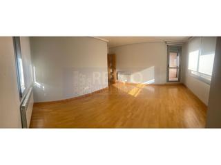 Pis  N/a. Piso en venta en calle río segura