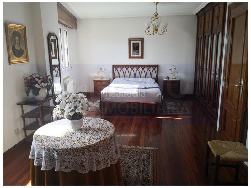 Foto 04d28a0e-db0a-4b1c-bb48-03b70dc855b8. Reihenhaus mit parking pool in Haro