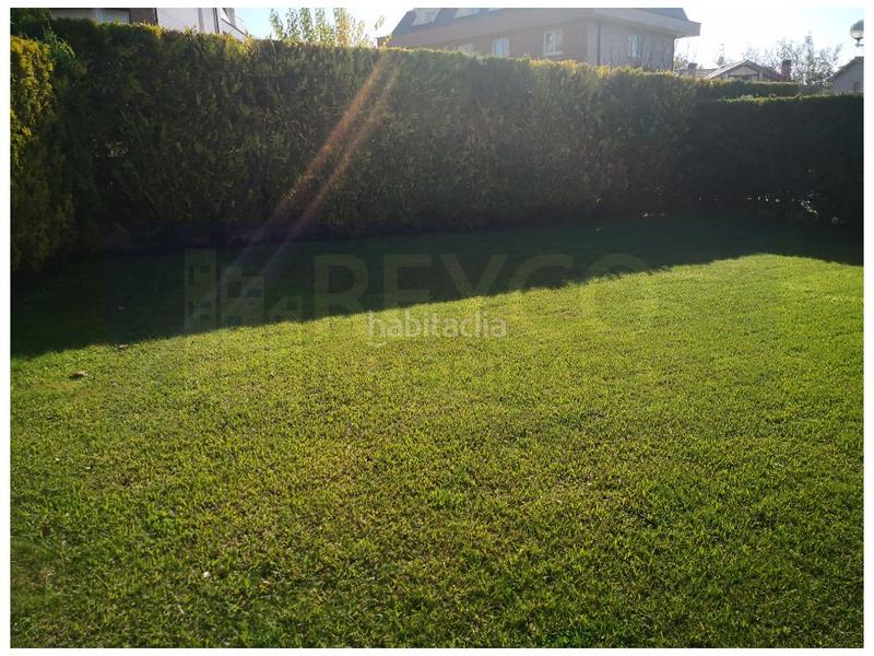 Foto 36e9cfe0-46cb-460c-82a7-64d6e67cae46. Reihenhaus mit parking pool in Haro