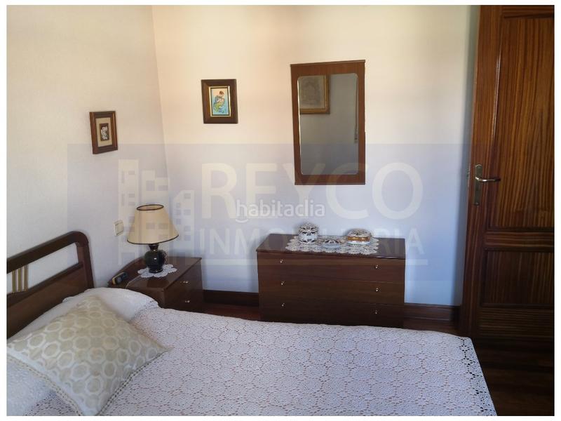 Foto 4152ffe7-76fa-4abc-b55c-23b001377df3. Reihenhaus mit parking pool in Haro