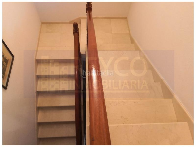 Foto 64410c9f-8871-4b0d-bec2-4bcdc679ee52. Reihenhaus mit parking pool in Haro