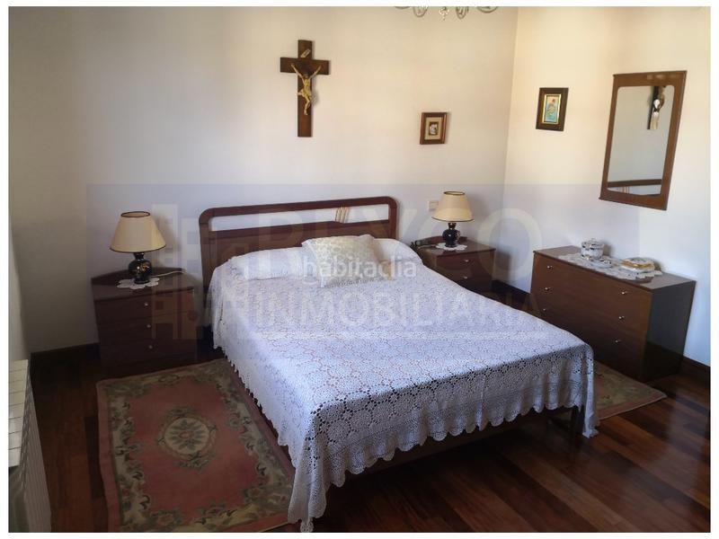 Foto 7a8e191f-0873-4dd3-add9-cdb773921bea. Reihenhaus mit parking pool in Haro