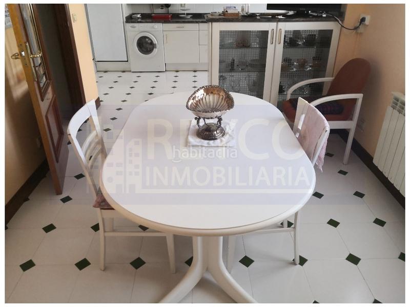 Foto a9e0a5dd-27d4-4491-8516-c8cb63baa671. Reihenhaus mit parking pool in Haro