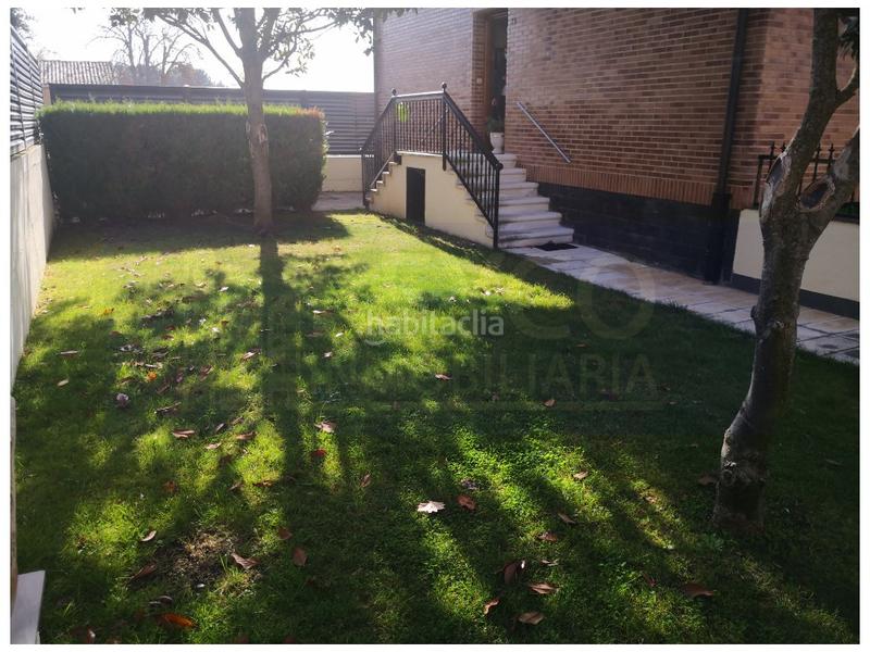 Foto c88fac67-b397-42c5-b68f-abdc2fe71ece. Reihenhaus mit parking pool in Haro