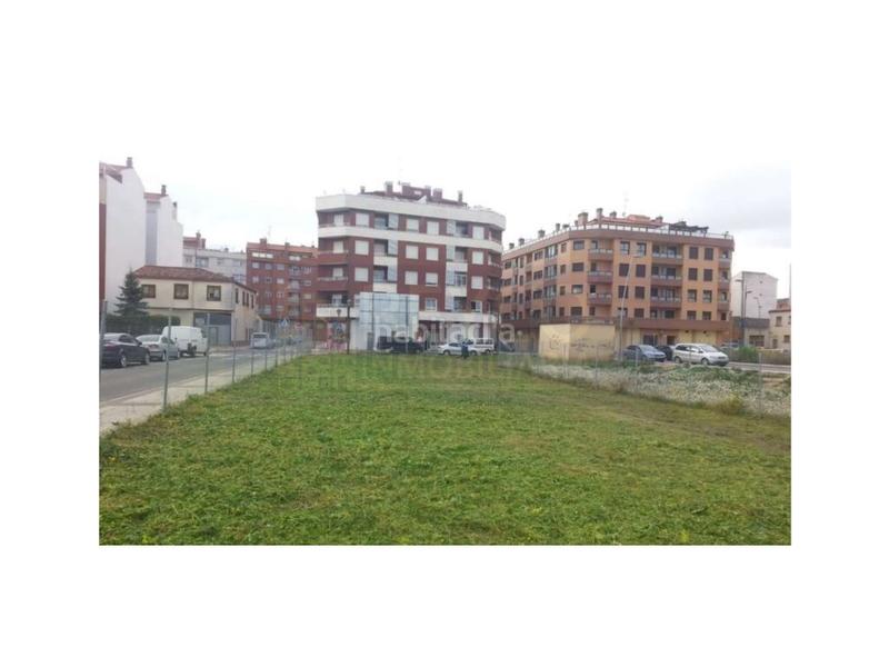 Foto 17281c09-bfc6-43d8-a045-da539f7dabf3. Terrain résidentiel dans Lardero