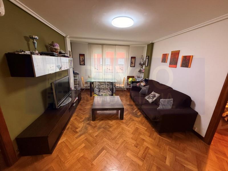 Foto a1b90c1a-3ee4-47b6-ac5d-3af24224724a. Etagenwohnung in Juzgados Logroño