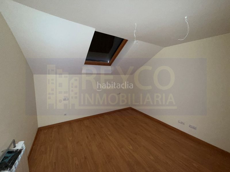 Foto b6275145-12ba-452e-9fda-eec31579dbdd. Apartamento duplex a estrenar en Villamediana de Iregua