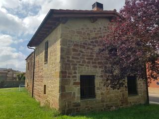 Casa  N/a. Oportunidad en rodezno, casa de piedra rehabilitada con tejado n