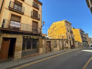Casa adossada  N/a. Oportunidad única! edificio para rehabilitación integral de 300m