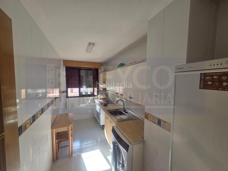 Foto 16d42e6e-9b57-491f-8886-f6672eb32e10. Appartement avec parking piscine dans Cascajos - Piqueras Logroño