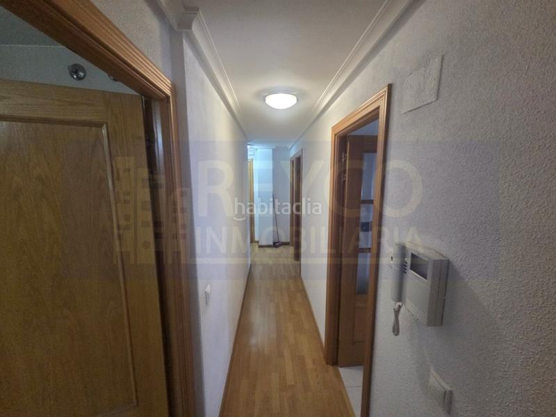 Foto 4ad6458e-9633-4d20-ad8a-ecdaeb55a806. Appartement avec parking piscine dans Cascajos - Piqueras Logroño