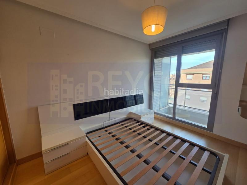 Foto 1befc29e-ef35-42b5-ac6e-1711577cbcf4. Appartement avec parking dans Cascajos - Piqueras Logroño