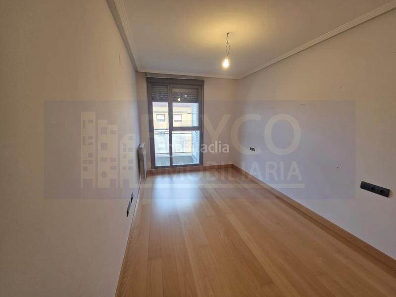 Foto 5500238f-a2a9-453e-ba7d-1af31f62a41a. Appartement avec parking dans Cascajos - Piqueras Logroño