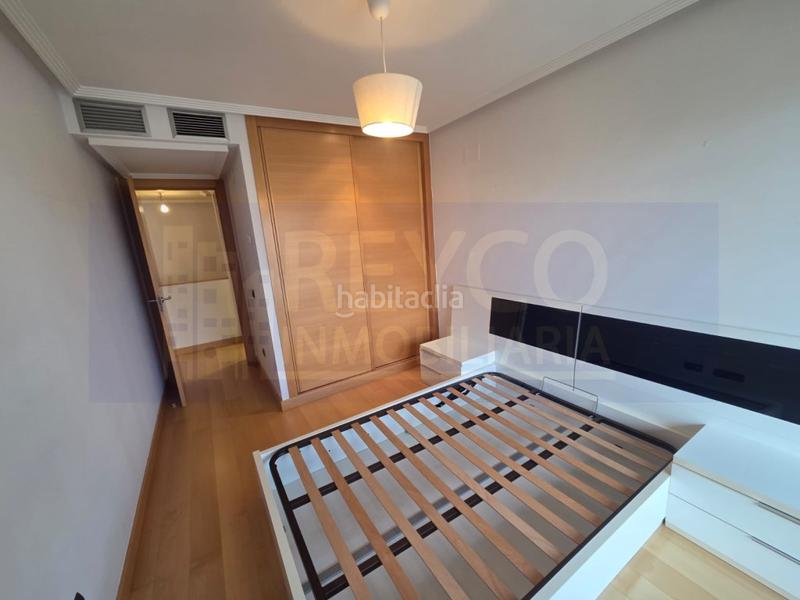 Foto 8e92f7de-5c46-43f3-86d6-ca9bee1310a1. Appartement avec parking dans Cascajos - Piqueras Logroño