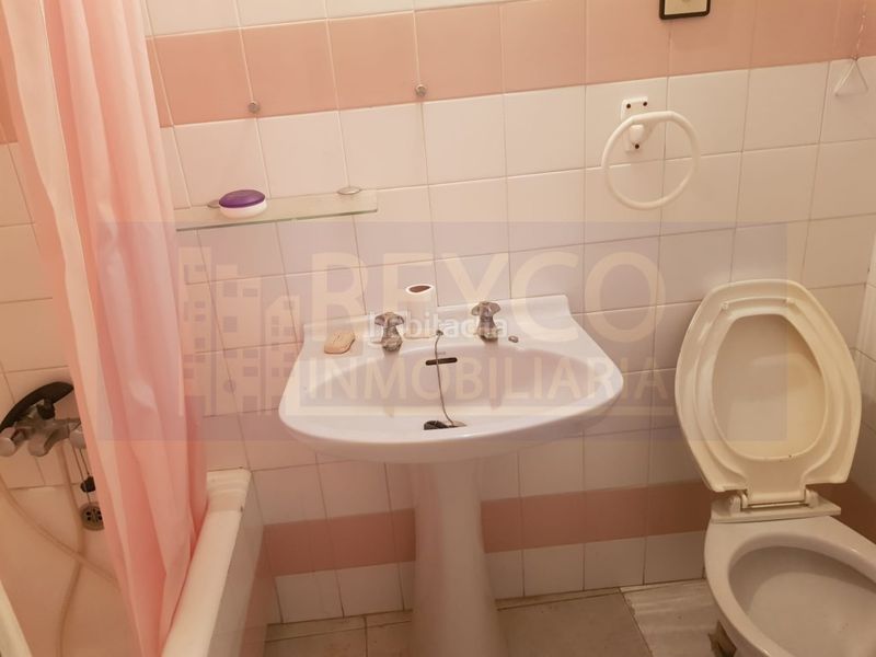 Foto 10d359f6-8830-4555-8377-2643c42d06f3. Casa adossada amb aparcament a Briones