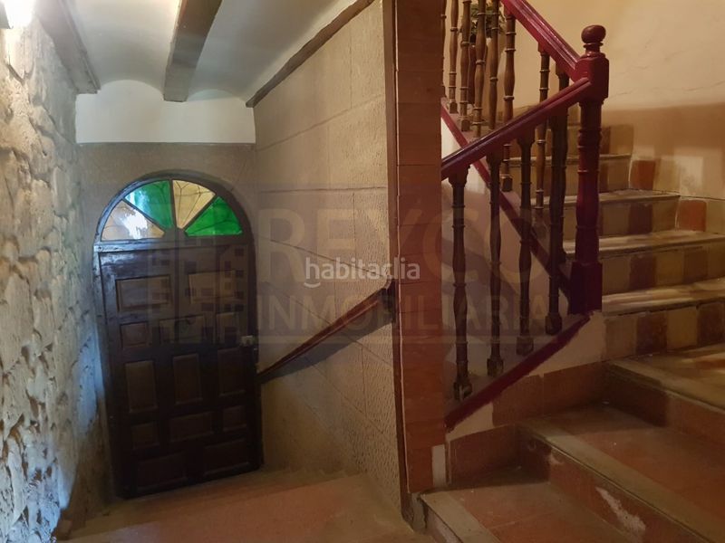 Foto a437bc9f-d355-4298-a802-458d595d2549. Casa adossada amb aparcament a Briones