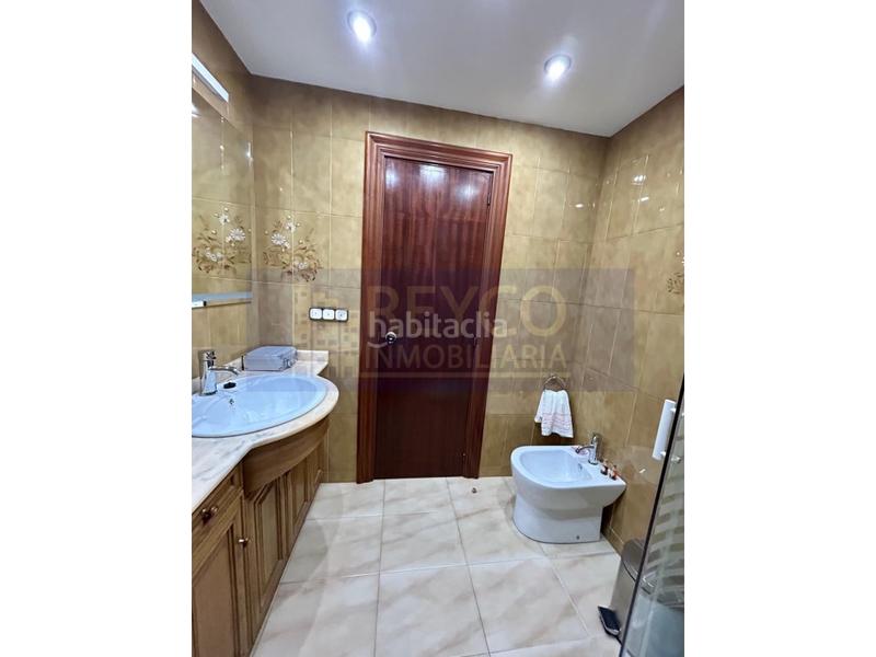 Foto b8e8ebef-ff78-47cf-a839-a44efbabc90e. Casa  4 habitaciones venta en Baños de Río Tobía