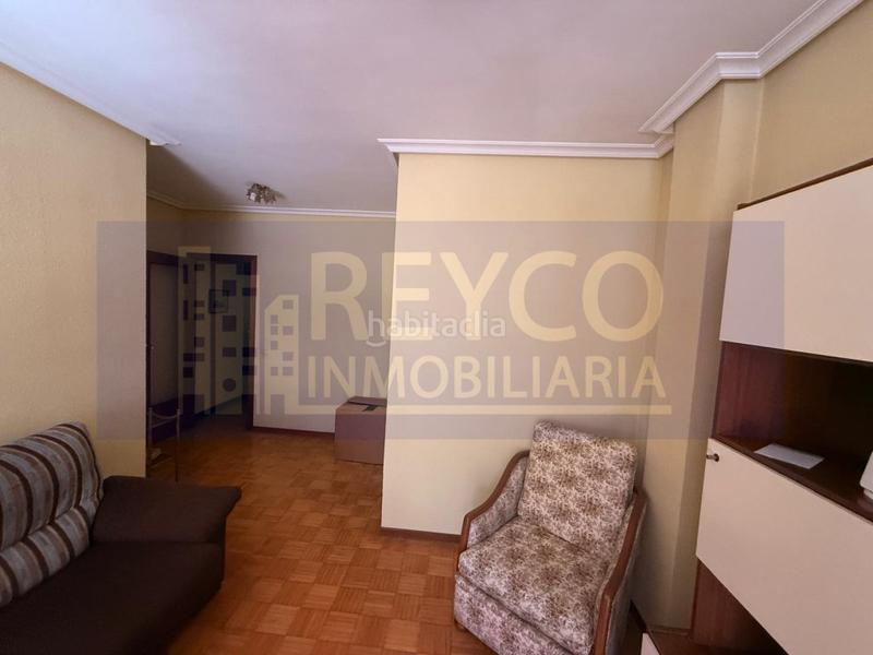 Foto 9d999bdd-ed4b-4f8a-9a80-9c4b0fcee849. Pis a Gran Via Logroño