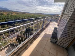Appartement  N/a. Oportunidad, apartamento con ascensor y dos balcones en haro.
