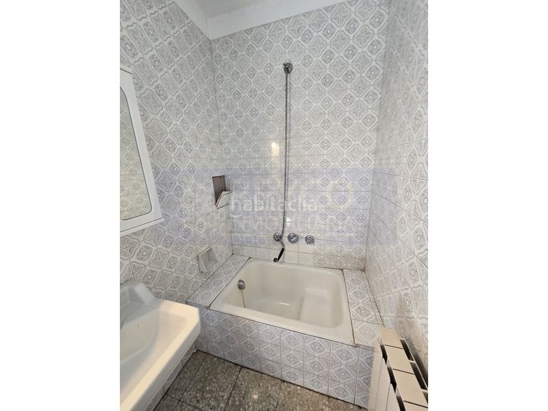 Foto 3254296b-d5ef-45f8-bc04-3d03e4a98d08. Casa amb aparcament piscina a Tricio