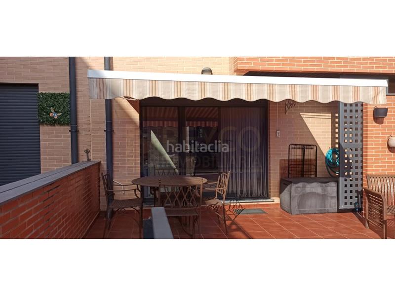 Foto 996c5461-b1e1-401a-be4b-a6943cc01083. Casa a schiera con parcheggio piscina in Crucero - Aquende Miranda de Ebro