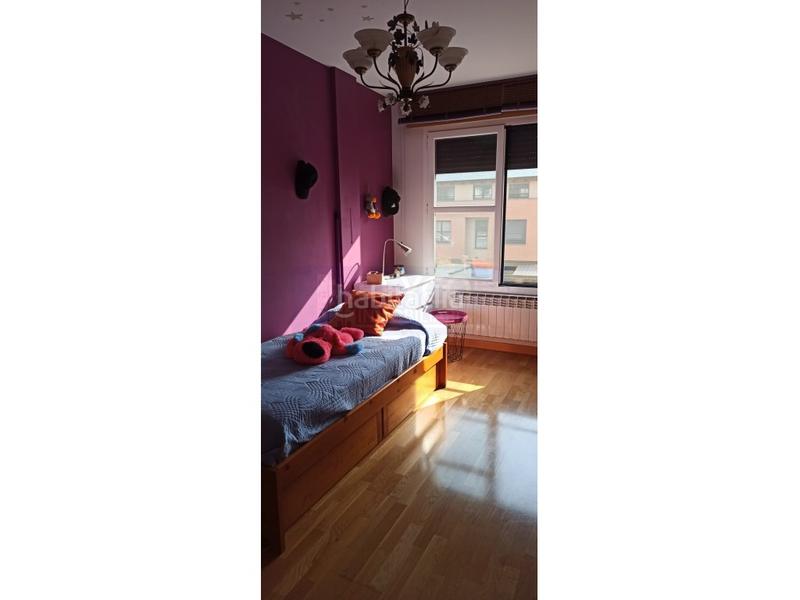 Foto af2f3a22-b17f-4f42-b102-54ad9a565ac8. Casa a schiera con parcheggio piscina in Crucero - Aquende Miranda de Ebro