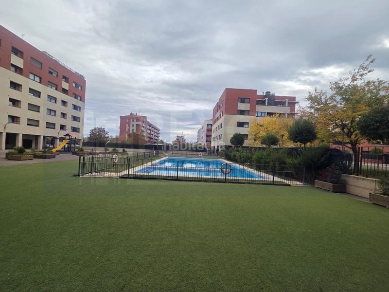 Foto ec335cac-5c8f-40dc-9ba3-5e9a2cd08315. Appartement avec parking dans La Cava - Fardachón Logroño