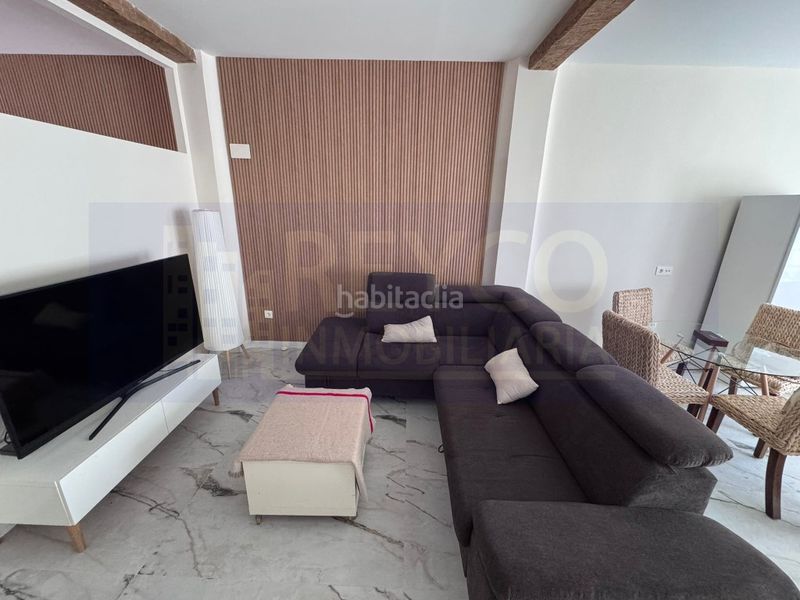 Foto 0b9c53bf-50dd-4285-9d78-7a0aed1ab701. Apartament a Haro