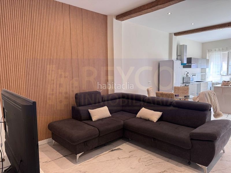 Foto 371bdbb0-a433-4829-8525-8a5920bfc28a. Apartament a Haro