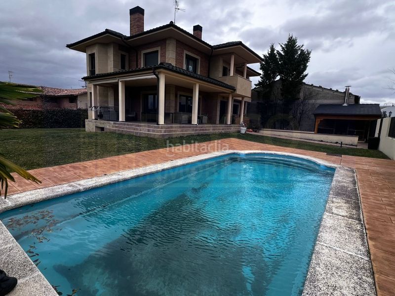 Foto cf2b2502-9dba-477b-8c8b-c8ff0f0b741a. Xalet amb aparcament piscina a Rodezno