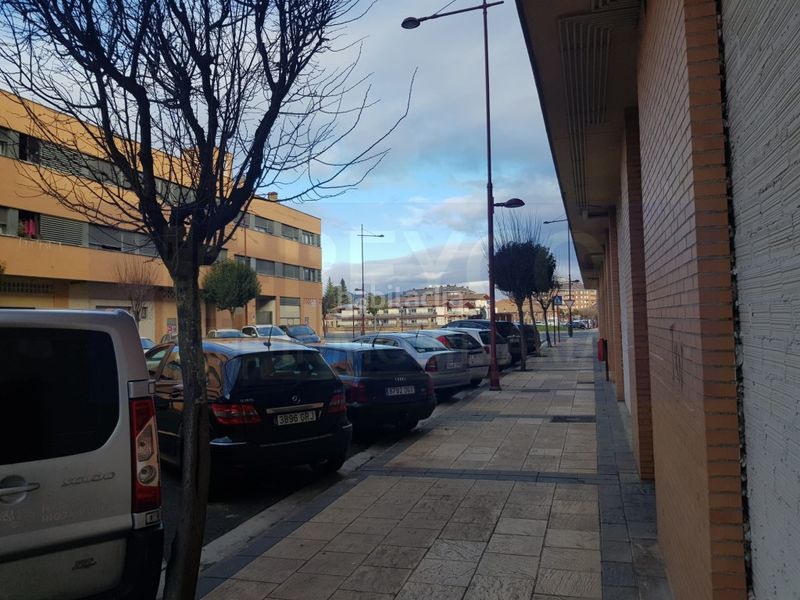 Foto 0853d948-d8f6-4b4b-995a-75a7cad0614a. Local comercial a Haro