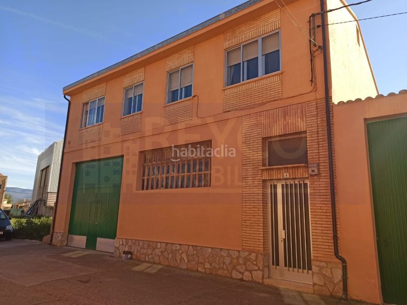 Foto 044089ae-58d8-4782-9844-4ebf72240fac. Casa amb aparcament a Uruñuela