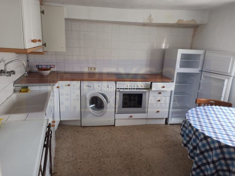 Foto 721953ca-5e3c-4560-8391-1ec75e711fe5. Casa amb aparcament a Matute
