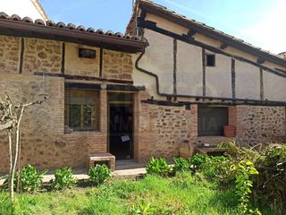 Casa a Matute. Casa 3 habitaciones, triplex venta matute