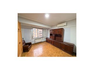 Pis a Avenida De La Paz