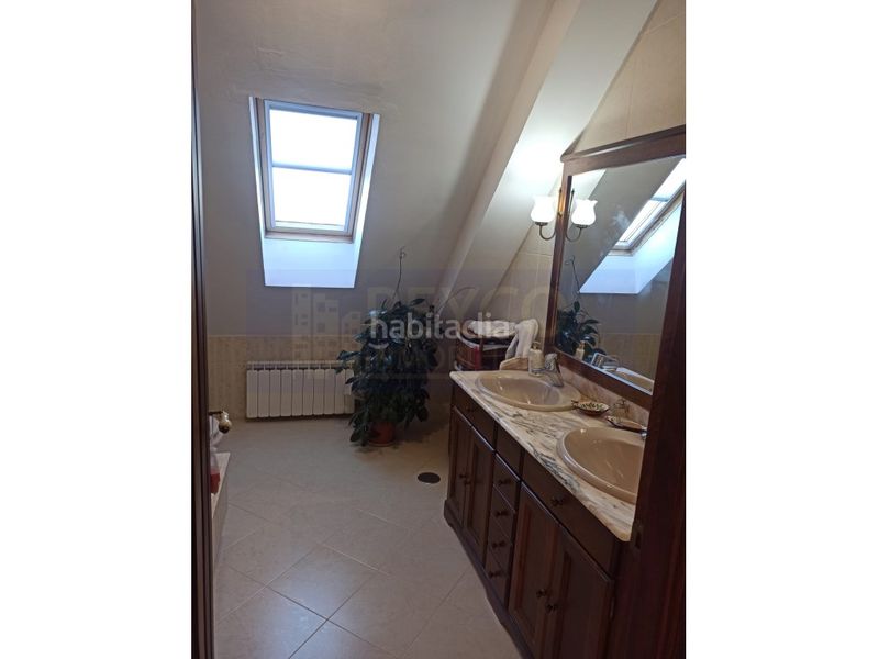 Foto a6e7df32-3b6f-4473-b905-c51bf8ae64bf. Casa amb aparcament a Nájera