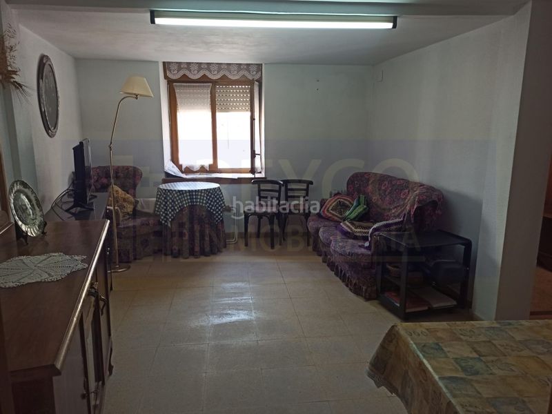 Foto 16f5c431-c832-4557-904d-a70b01af846c. Casa amb aparcament a Alesanco