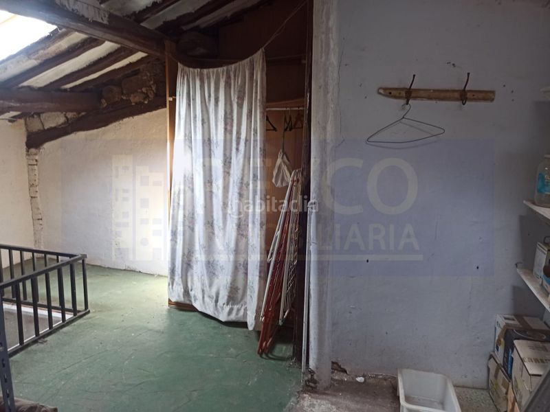 Foto d5f42f3d-e063-4fc1-b42f-f63b885aa1bf. Casa amb aparcament a Alesanco